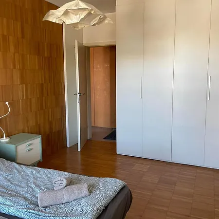 With Free Parking And Balcony Апартаменты *