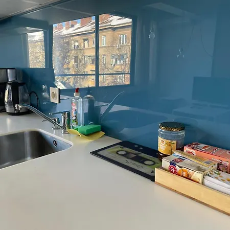 With Free Parking And Balcony Szófia